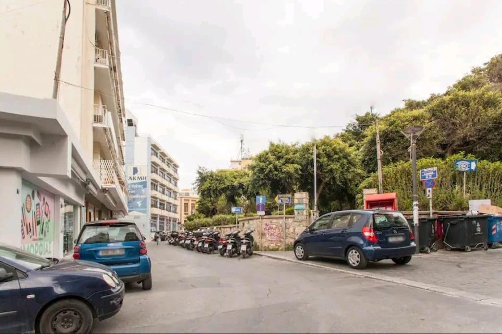 Cozy Apartment In The Heart Of The City 伊拉克利翁 外观 照片